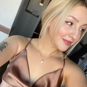 Meet your Posher, Karina